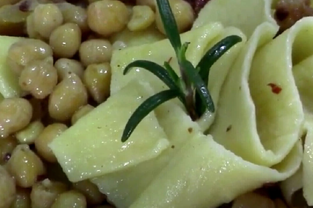 Basilicata: Lagane and Chickpeas